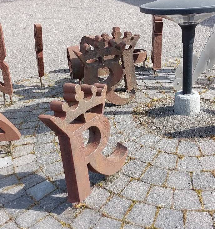 Huhtikuussa retkeiltiin historiallisessa Porissa ja tutustuttiin mm. Rosenlewin museoon.